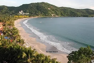 Image de Des vues fabuleuses, donnant sur le magnifique La Ropa Bay; pas de la plage.