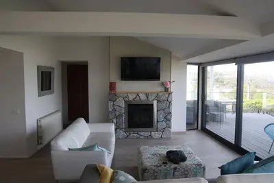 Image de Varuna Beach House Mt Martha. Maison de vacances de 5 chambres, 3 salles de bains.