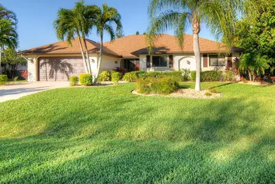 Image de Votre escapade parfaite sur le canal avec piscine énorme et Wifi gratuit