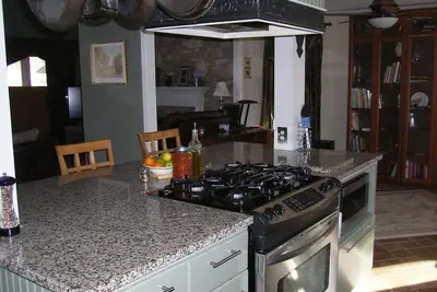 Image de 4 Chambre, 2. 5 Bath Pet-Friendly Downtown Home, Easy Access Pour Ih35, Jardin clos