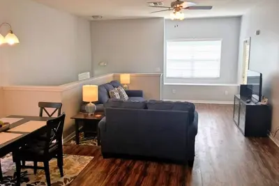 Image de Ow009 Belle histoire d'Oakwater surplombant le lac