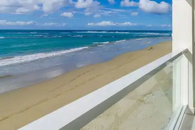 Image de Nouveau studio au dernier étage en bord de mer dans le centre de Cabarete, vue imprenable sur la mer!