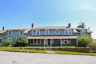 Image de Hyannis Port village - promenade Ă West Beach, maison classique 16 personnes