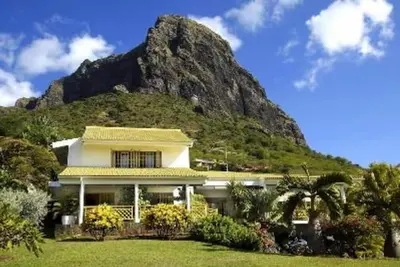 Image de Maison de rĂŞve avec vue sur le lagon et la montagne du Morne. 3 chambres, 6 pers