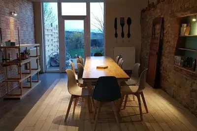 Image de Gîte avec jardin mélant charme de l'ancien et confort de la modernité