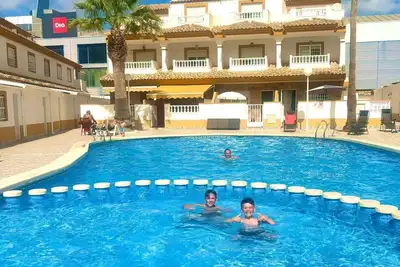 Image de Villa luxueusement équipée avec grande piscine. 5 minutes de la belle plage de sable fin