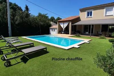 Image de Maison : piscine privée  proche centre ville et campagne à l'isle sur la sorgue