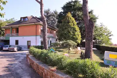 Image de Une maison idéale pour les familles ou groupes d'amis, près de Rome