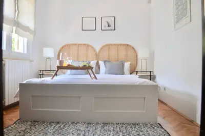 Image de Charmante maison près de la mer avec jardin