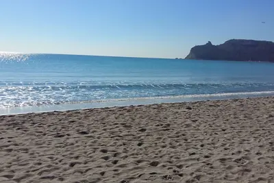 Image de Villa mitoyenne Ă moins de 1 km. de la plage de Poetto