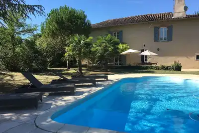 Image de Belle maison de charme ****en bord de rivière. Piscine privative. Peche.