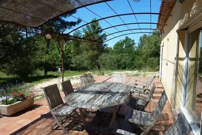 Image de villa de 110 m2 - très grand jardin - calme - campagne