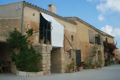 Image de Petit stable, Son Ramonet Petit
