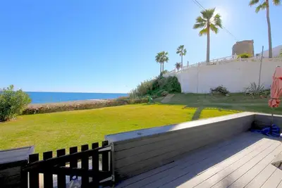 Maison de ville en bord de mer avec clima et Wifi, Sur la plage à seulement cinq minutes du port