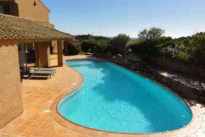 Image de Ideal 2 familles - Villa 240 m² vue Mer - Entre Santa Giulia et Palombaggia