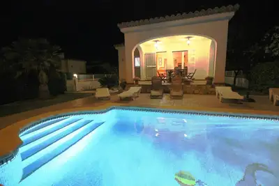 Image de \"Carmen 1\"@Marisol : 500m de la plage, piscine privée, A/C, WiFi, plage pour chiens