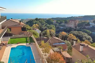 Image de Villa Antonia; jardin, piscine privée, barbecue, salle, 5 chambres