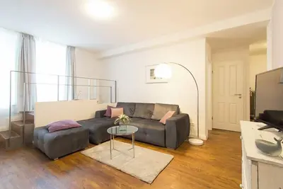 Image de Suite hanséatique I - cachette sur la rivière