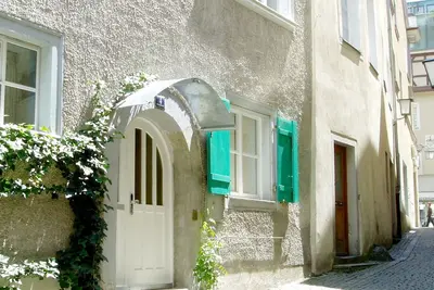 Image de Duplex avec 3 chambres, dans l'ancien bâtiment avec une terrasse sur le toit sur l'île de Lindau.