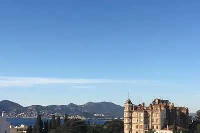 Image de Charmant appartement avec vue sur la mer à Cannes, étage élevé d'ascenseur, situé au centre