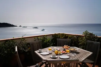 Image de Établissement haut de gamme région de Taormina / Etna avec vue imprenable sur la mer
