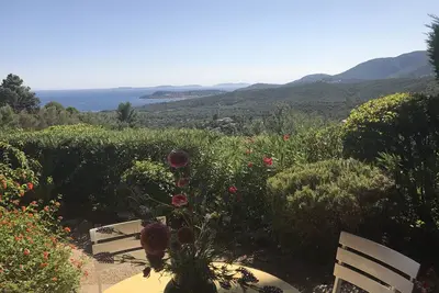 Image de Villa provençale avec une vue panoramique, près de la plage, Wifi gratuit