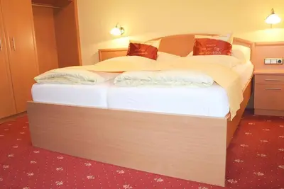Image de Chambre double avec bain, Wc (handicapés) - Traunstein, Gasthaus Landhotel