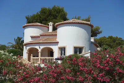 Image de Villa avec piscine et vue mer entre les plages de Ambolo et Granadella