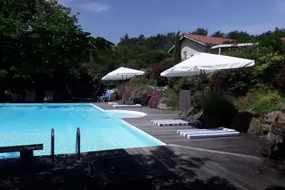Image de Se reposer au bord de la piscine et ne plus penser à rien!