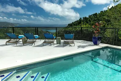 Image de Excellentes critiques! Emplacement parfait pour profiter de tout St. John!