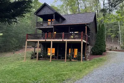 Image de Près du centre-ville et du lac / Basse Semaine Tarifs sept