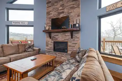 Image de Branson Shores Resort - Nouveau 2019! Superbe 10 chambres, 7 salles de bain Lodge Lakefront!