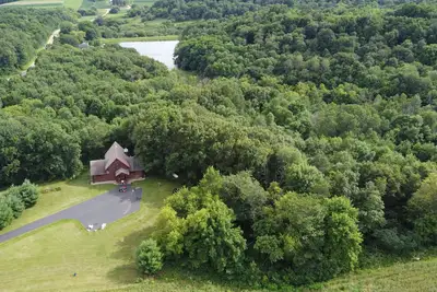 Image de Nature's Retreat Log Cabin Living