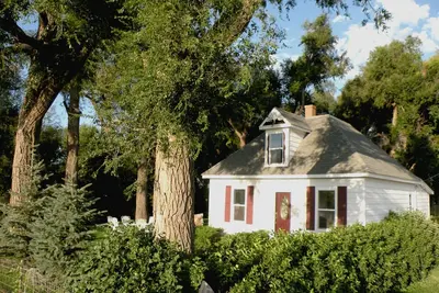Image de Swan Meadow Cottages, une maison de campagne de style victorien privé
