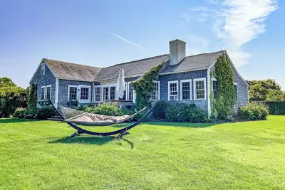 Image de Belle maison Baxter Rd Disponible pour juin et septembre 2018