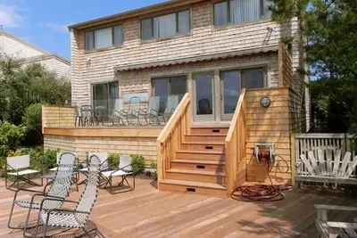 Image de Wonder Winter \"escapade\". Un cadre magique sur une crique. Une minute à l'océan.