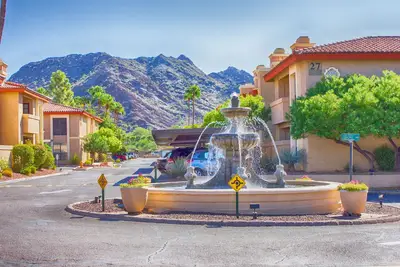 Image de Belle maison de ville entièrement meublée dans une communauté fermée à Paradise Valley.