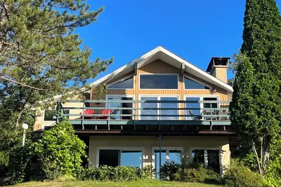 Image de Chalet sur la baie exclusive de Rheault sur le lac des Bois, à quelques minutes de Kenora