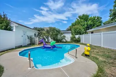 Image de Cape Escape avec une piscine!