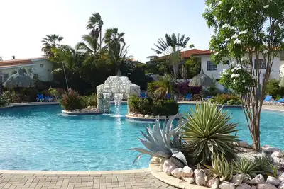 Image de Un chez-soi dans les Caraïbes, situé près des plages avec une grande piscine.