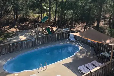 Image de Piscine privée / Spa à seulement quelques pas de l'océan. Basket-Ball / Douche extérieure / Wifi