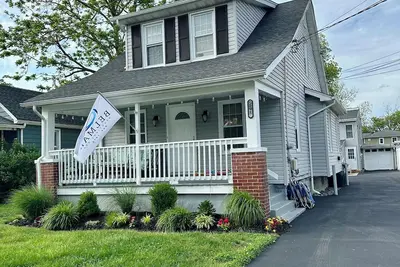 Image de Marchez jusqu'à la plage, les restaurants et les magasins!
