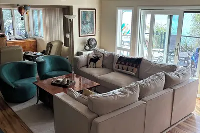 Image de Jay Peak Area 5br Maison familiale de luxe située sur le lac Memphrémagog
