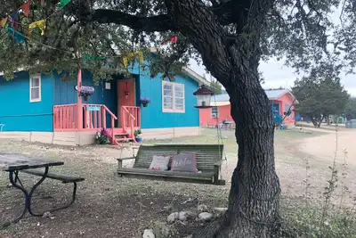 Image de Thelma Cottage: Charming & Cosy 2 bedroom 2. 10 km de la rivière Frio