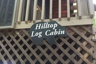 Image de Glenn Acres Cabines en bois rond - Hilltop Log Cabin Mountain - Crique - Sérénité!