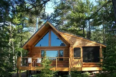 Image de Tettegouche Log Cabin Rive-Nord du lac Supérieur avec sauna