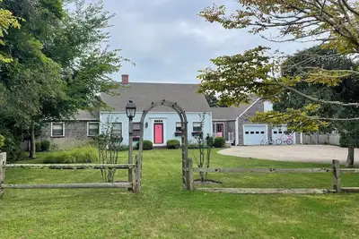 Image de PÂQUES Et Figawi. . . Ouvert! Bright Cute Comfy-Great Location-2 miles à la plage et