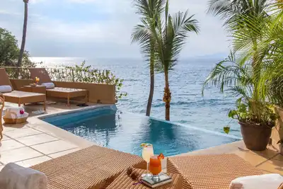 Image de 3-4 br villa privée en bord de mer avec personnel, piscine et meilleur emplacement à Puerto Vallarta