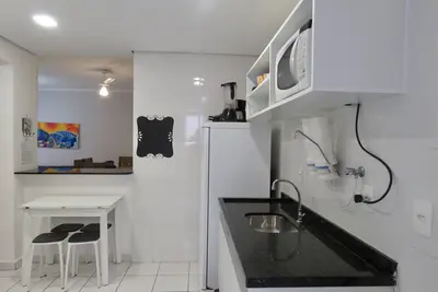 Image de Belle Apt: meilleur emplacement de la piscine w / piscine, sauna et WiFi Seulement 100m Sea