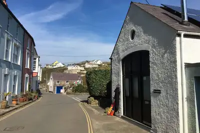Image de 30 secondes à pied de Little Haven Beach, vue sur la mer.